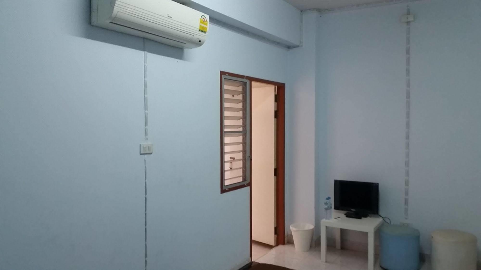 Nata Mansion Hotell Nonthaburi Eksteriør bilde